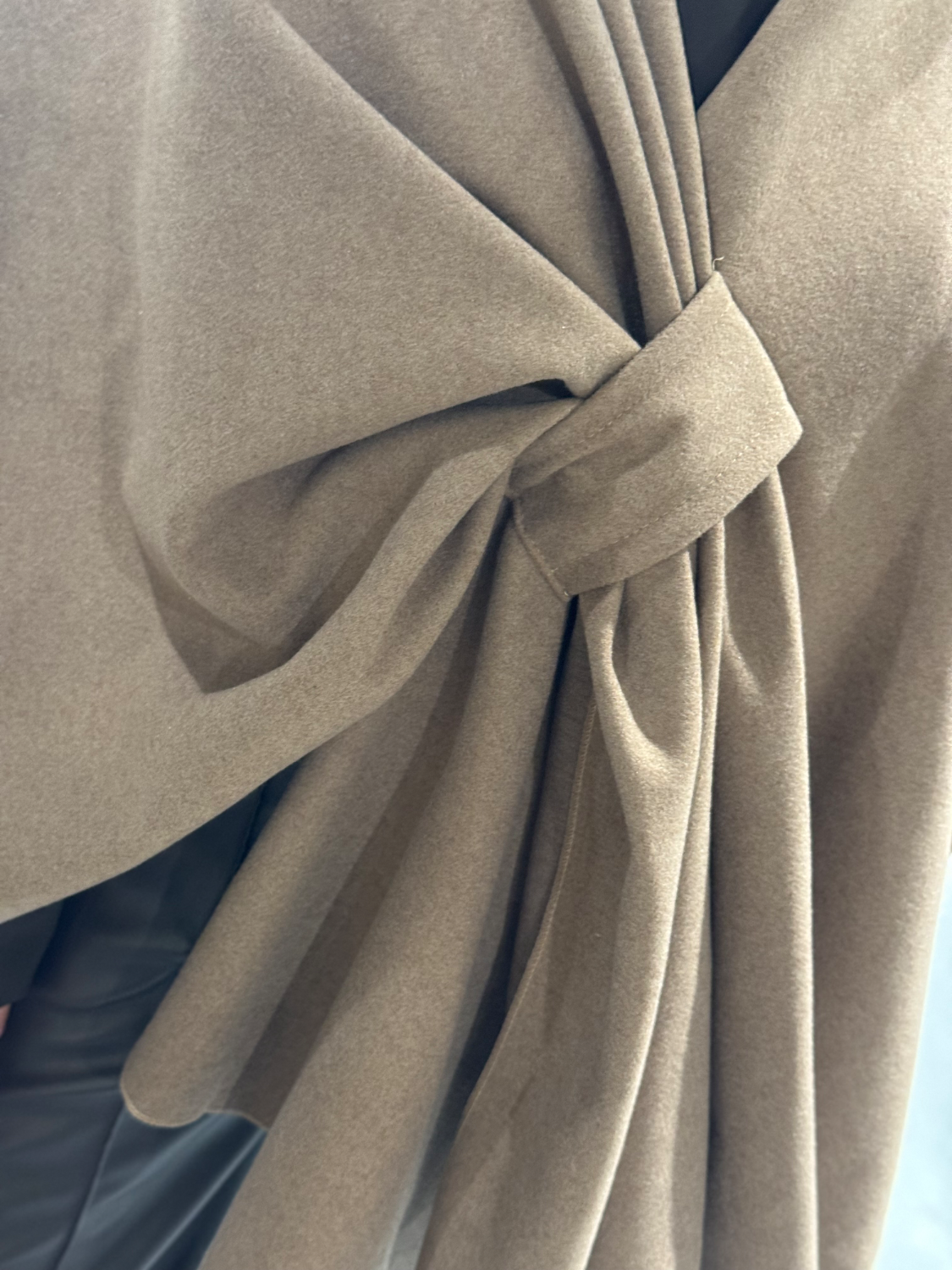 Omslagdoek Rina Taupe - Afbeelding 3