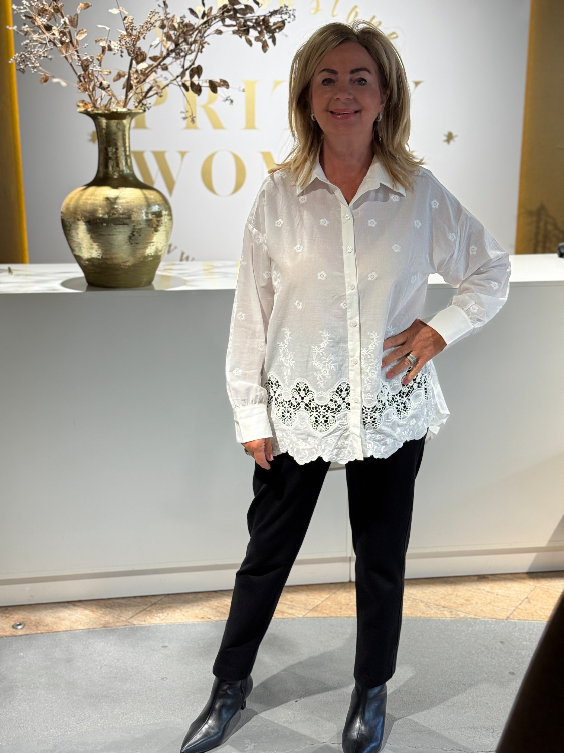 Aurelia Long Lace Blouse - Afbeelding 2