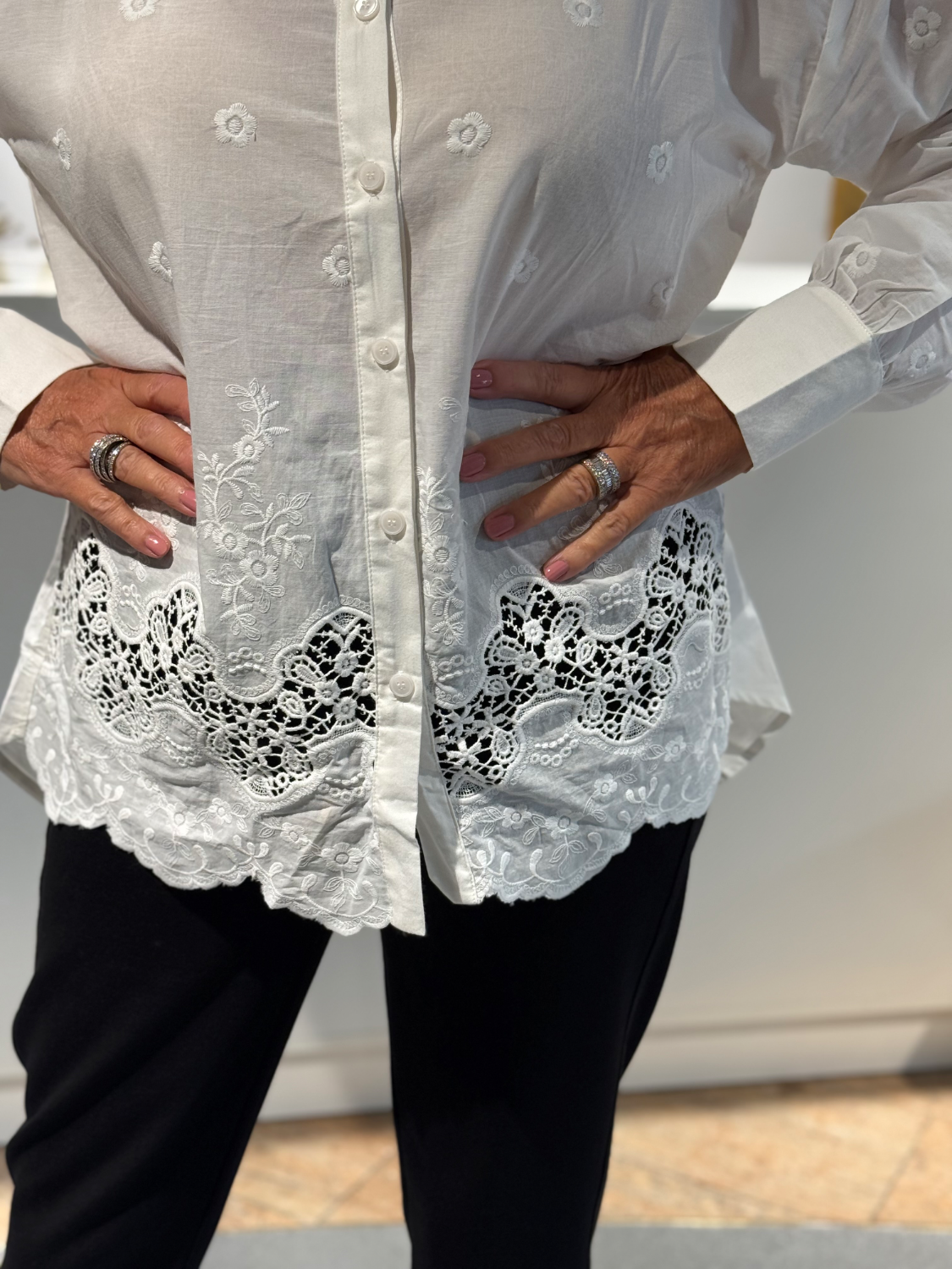 Aurelia Long Lace Blouse - Afbeelding 3