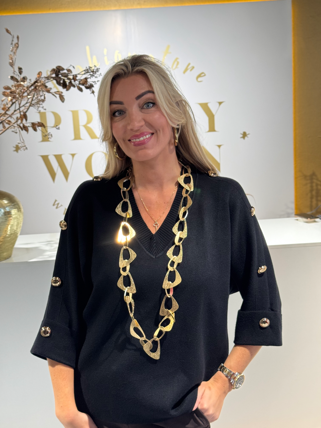 Gold Button Trui Black